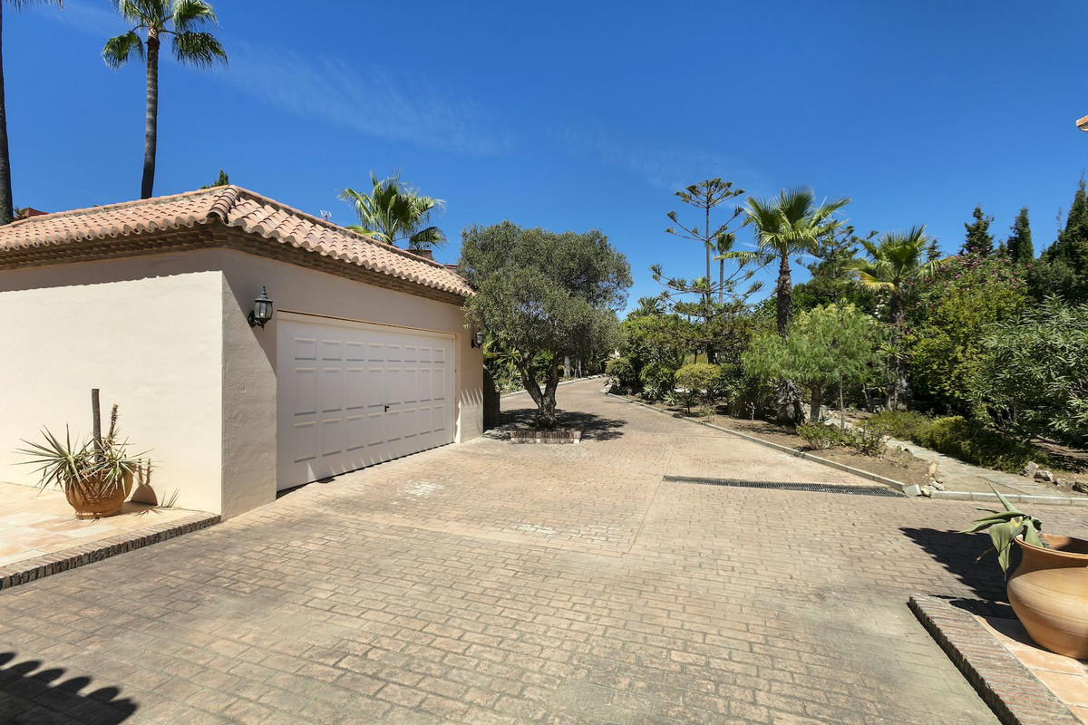 Se vende Villa - Chalet de 5 dormitorios en Costa Del Sol, Málaga, España