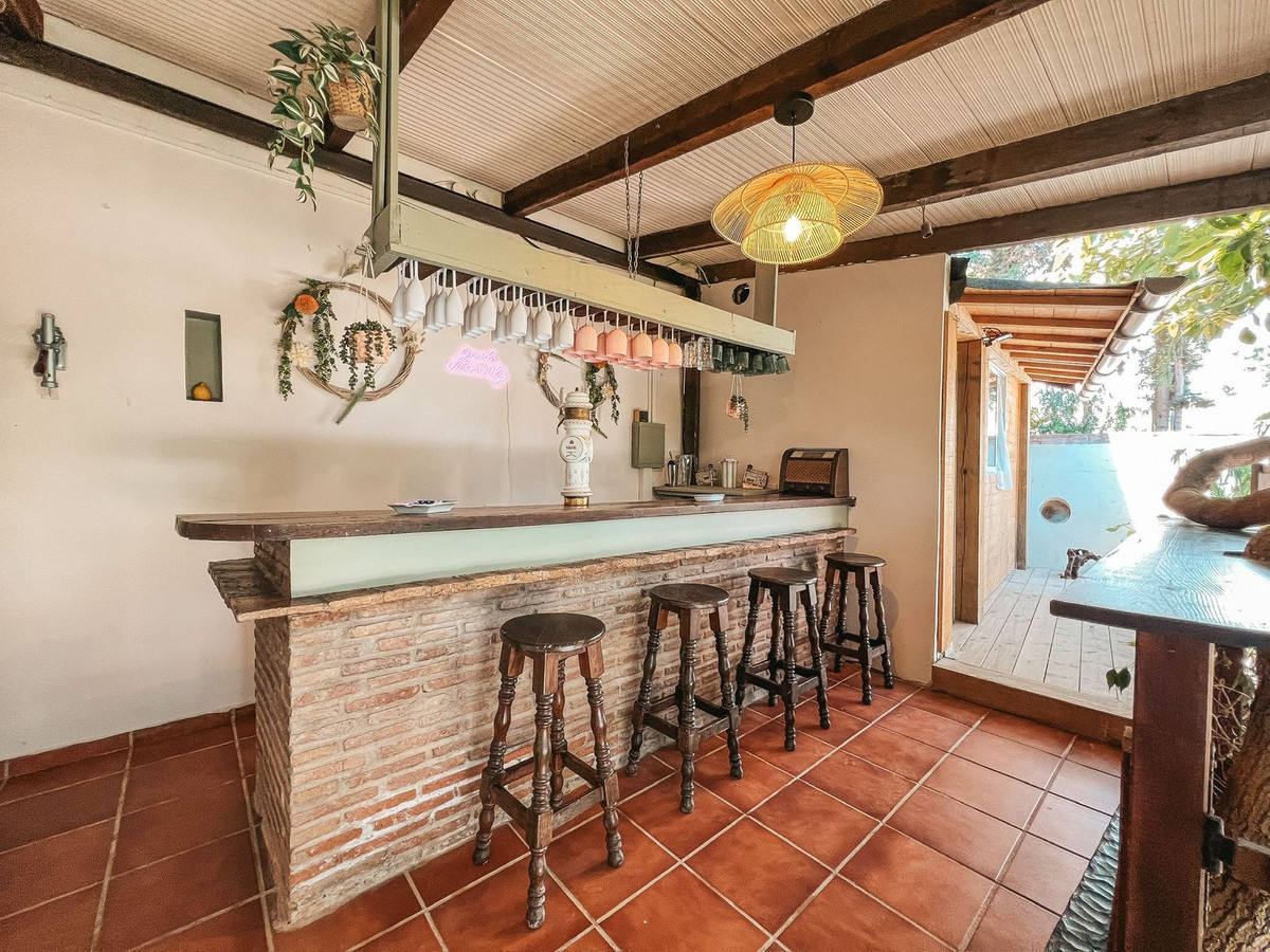 Se vende Villa - Chalet de 5 dormitorios en Costa Del Sol, Málaga, España