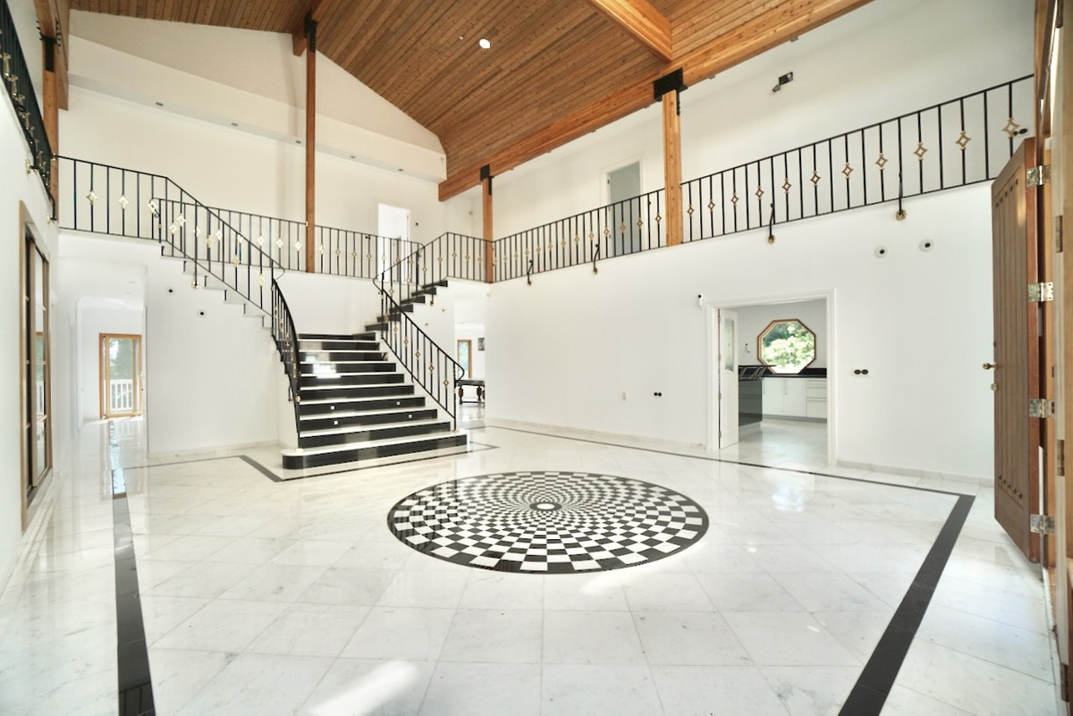 Se vende Villa - Chalet de 5 dormitorios en Costa Del Sol, Málaga, España