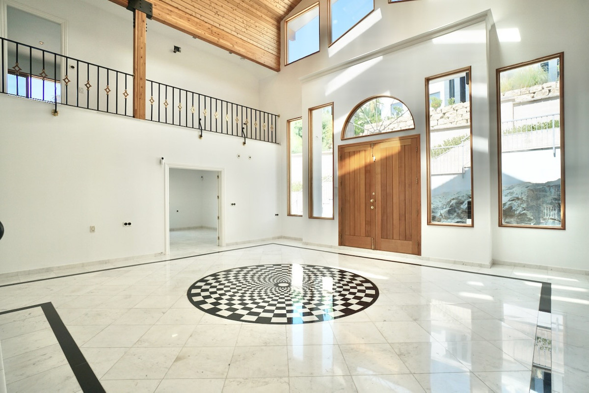 Se vende Villa - Chalet de 5 dormitorios en Costa Del Sol, Málaga, España