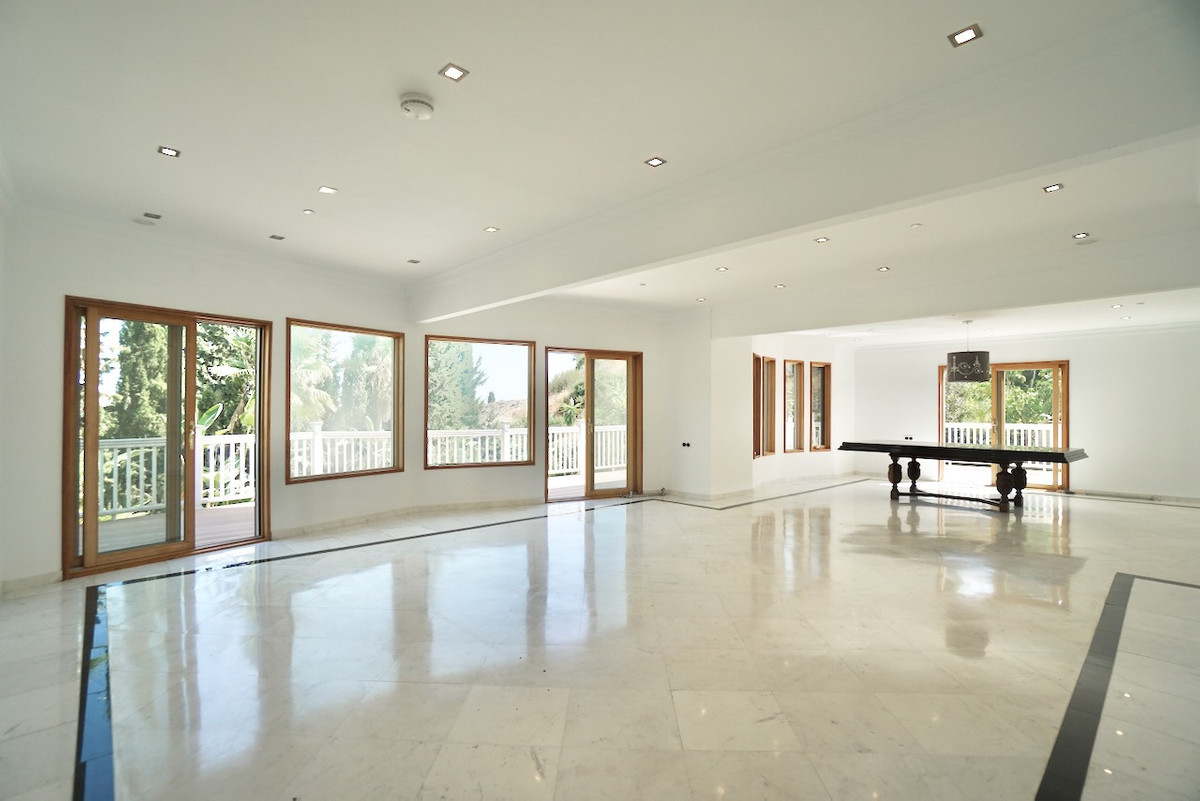 Se vende Villa - Chalet de 5 dormitorios en Costa Del Sol, Málaga, España