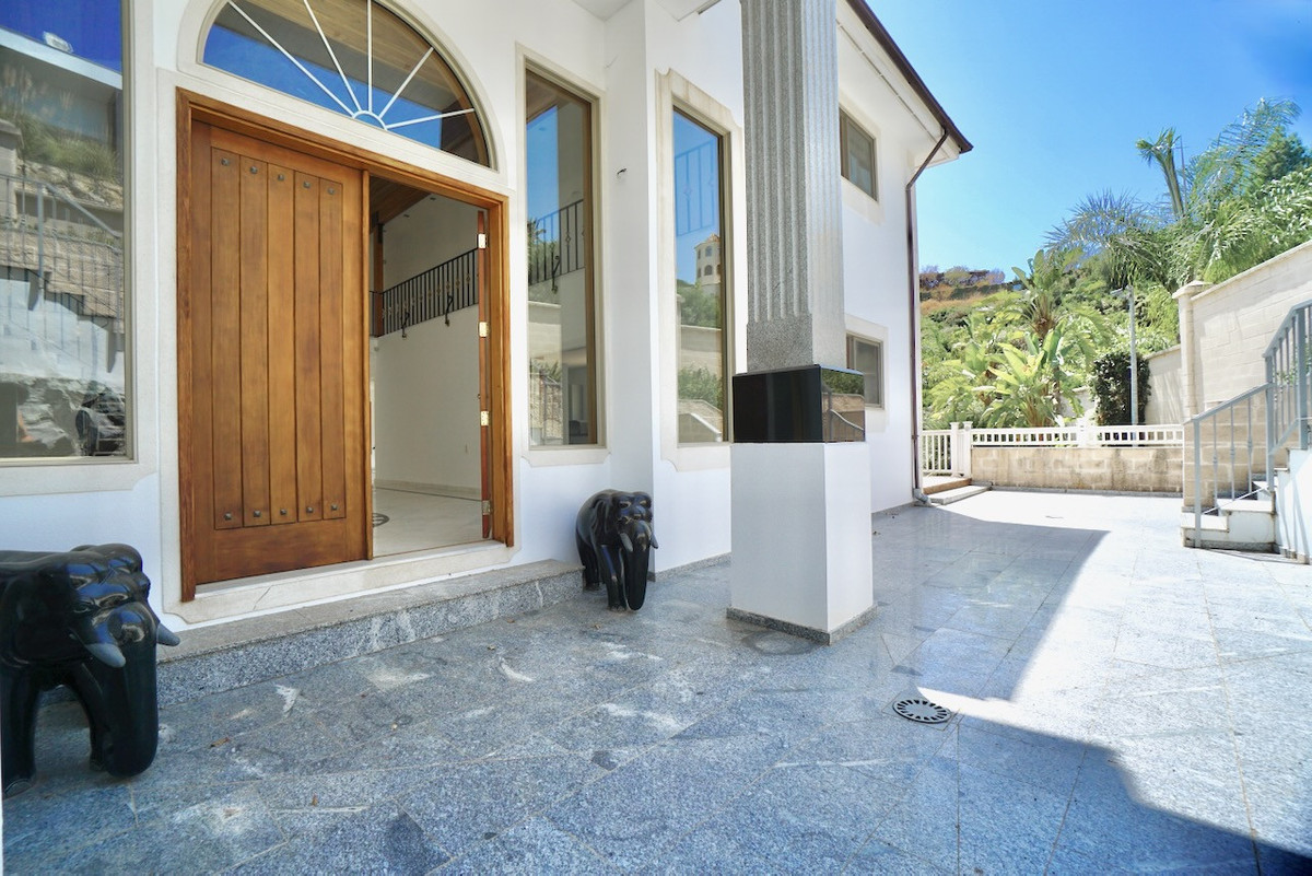Se vende Villa - Chalet de 5 dormitorios en Costa Del Sol, Málaga, España