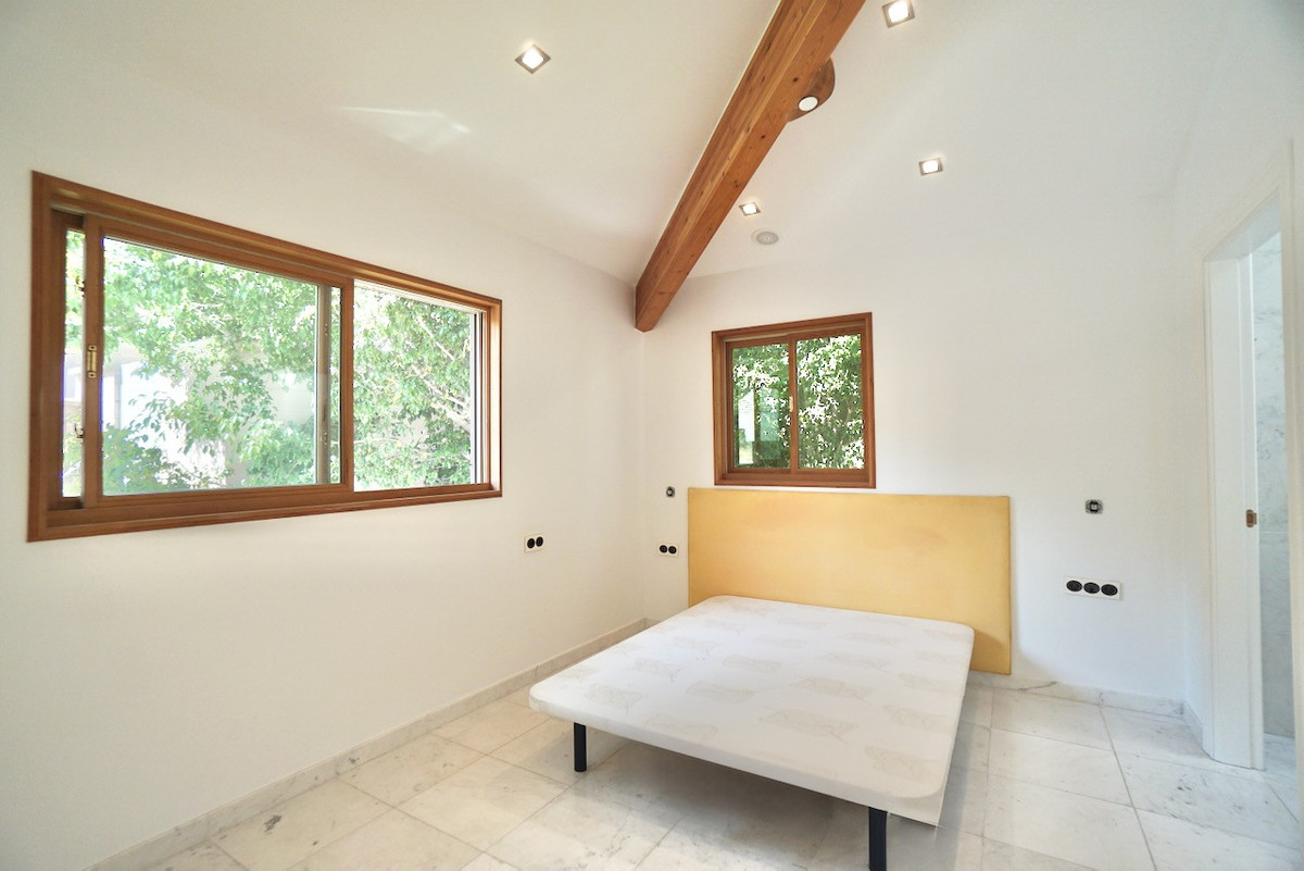 Se vende Villa - Chalet de 5 dormitorios en Costa Del Sol, Málaga, España