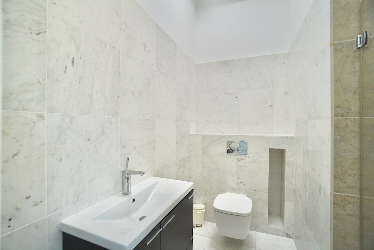 Se vende Villa - Chalet de 5 dormitorios en Costa Del Sol, Málaga, España