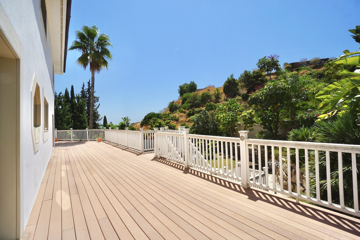 Se vende Villa - Chalet de 5 dormitorios en Costa Del Sol, Málaga, España