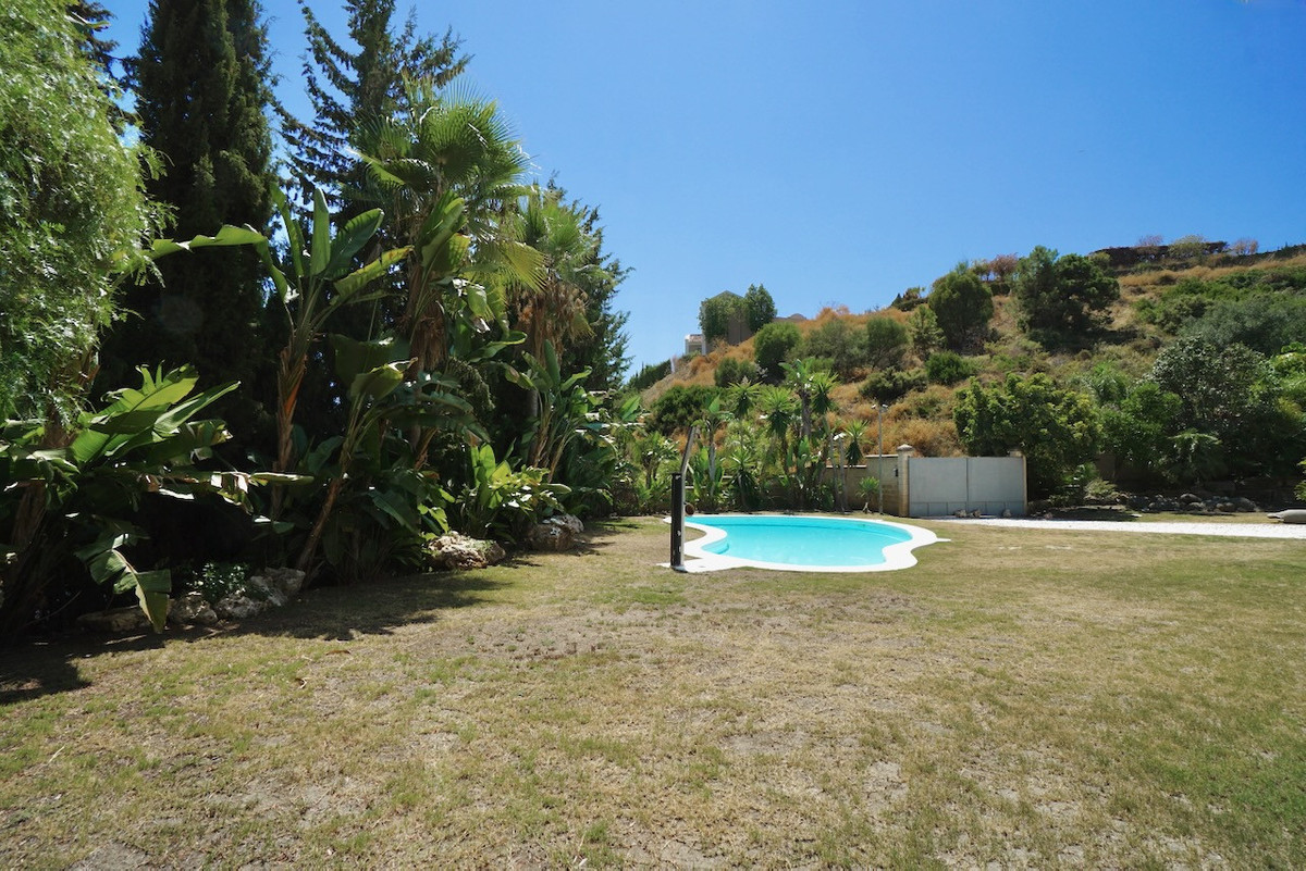 Se vende Villa - Chalet de 5 dormitorios en Costa Del Sol, Málaga, España