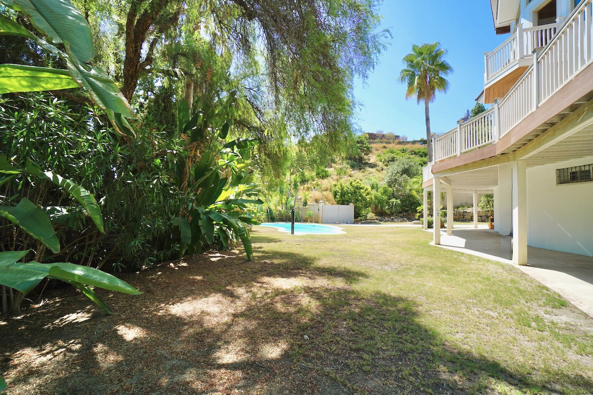 Se vende Villa - Chalet de 5 dormitorios en Costa Del Sol, Málaga, España