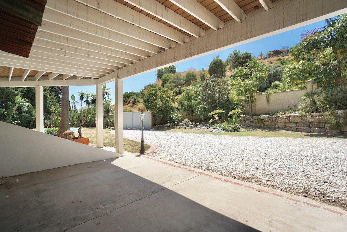 Se vende Villa - Chalet de 5 dormitorios en Costa Del Sol, Málaga, España