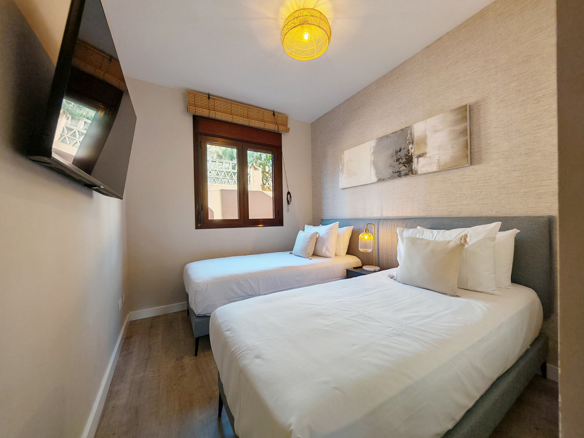 2 Bed Apartment for sale in Benahavís Costa Del Sol, Málaga, Spain