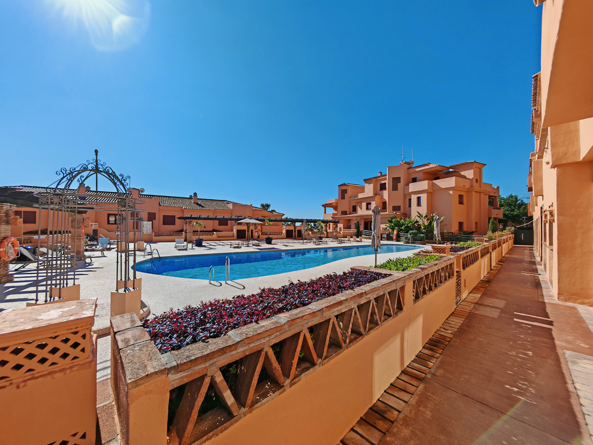 2 Bed Apartment for sale in Benahavís Costa Del Sol, Málaga, Spain
