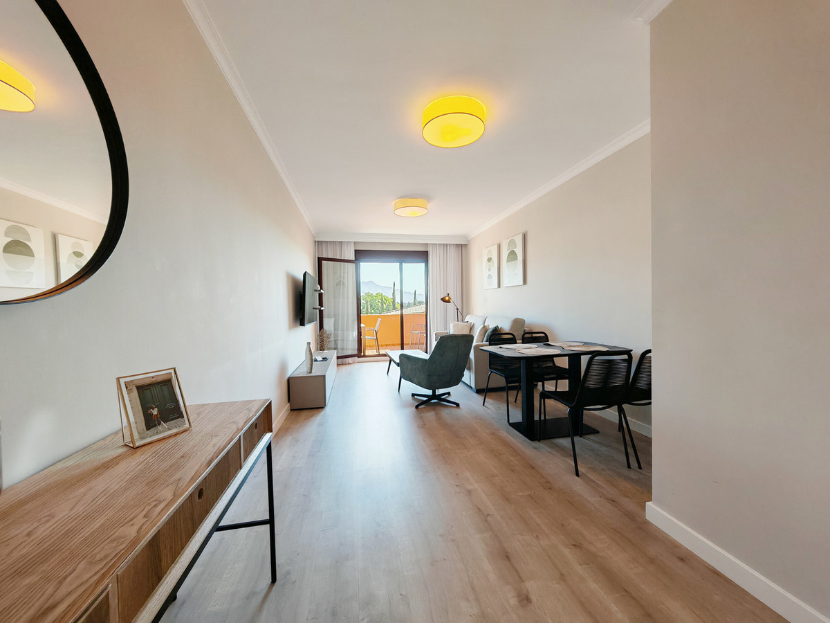 2 Bed Apartment for sale in Benahavís Costa Del Sol, Málaga, Spain