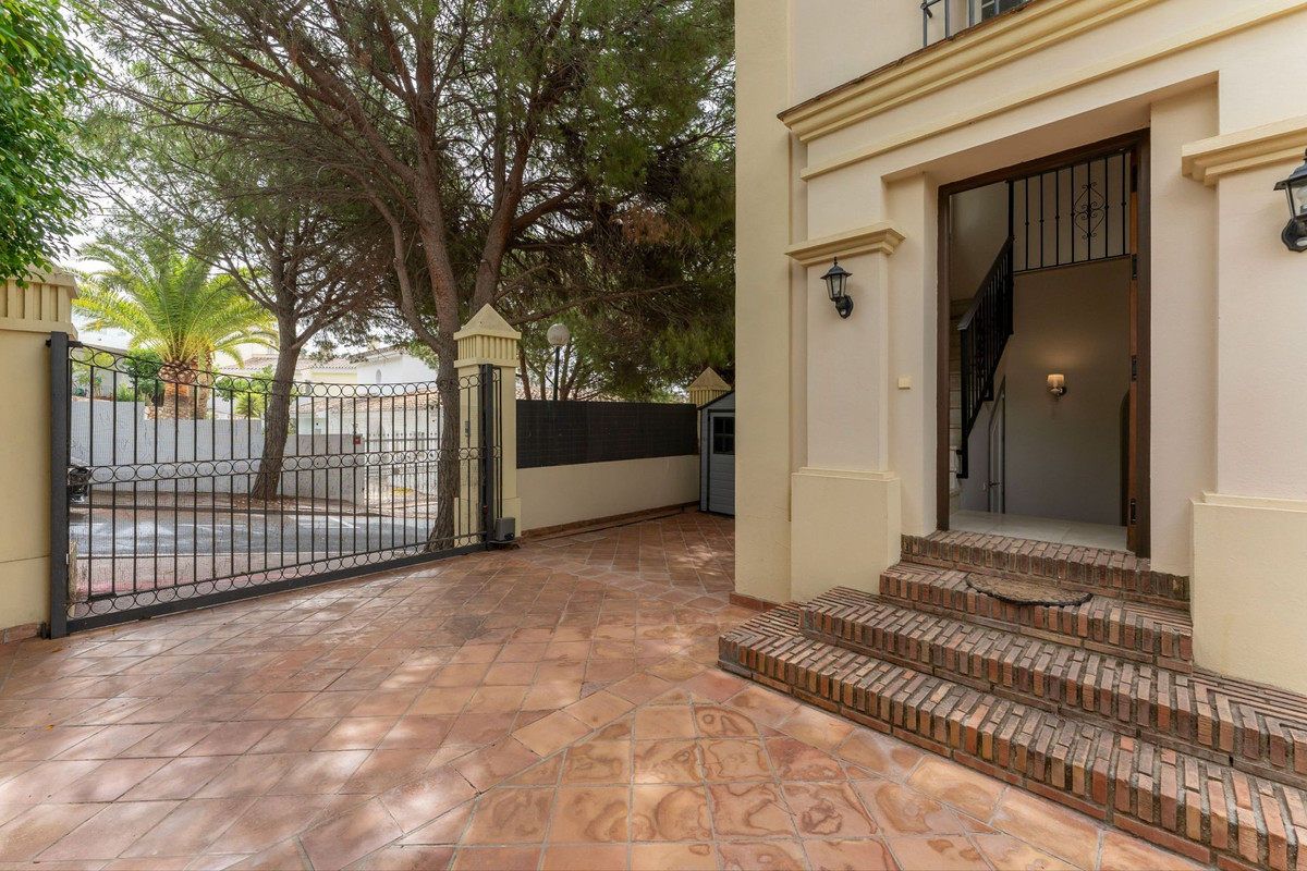 3 Bed Townhouse for sale in Mijas Costa Del Sol, Málaga, Spain