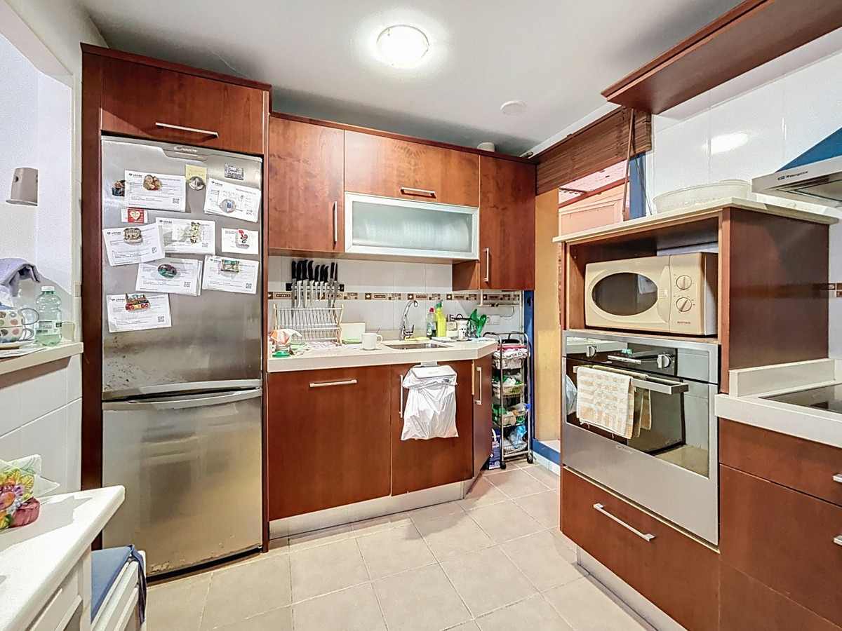 Se vende Apartamento Planta Media de 2 dormitorios en Costa Del Sol East, Málaga, España