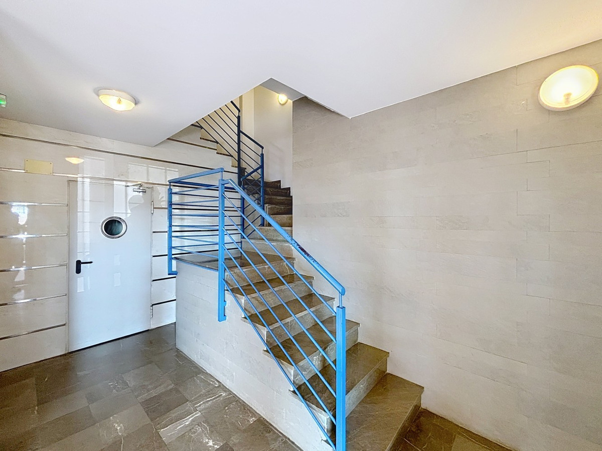Se vende Apartamento Planta Media de 2 dormitorios en Costa Del Sol East, Málaga, España