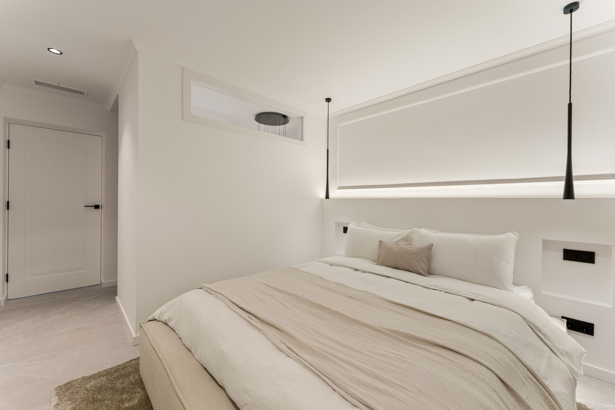 3 Bed Apartment for sale in Benahavís Costa Del Sol, Málaga, Spain