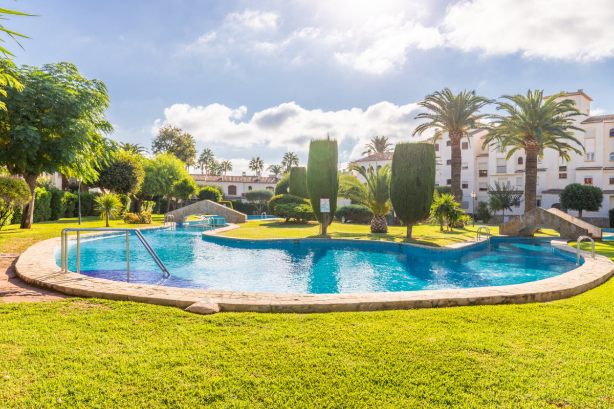 Se vende Adosada de 3 dormitorios en Costa Blanca, Alicante, España