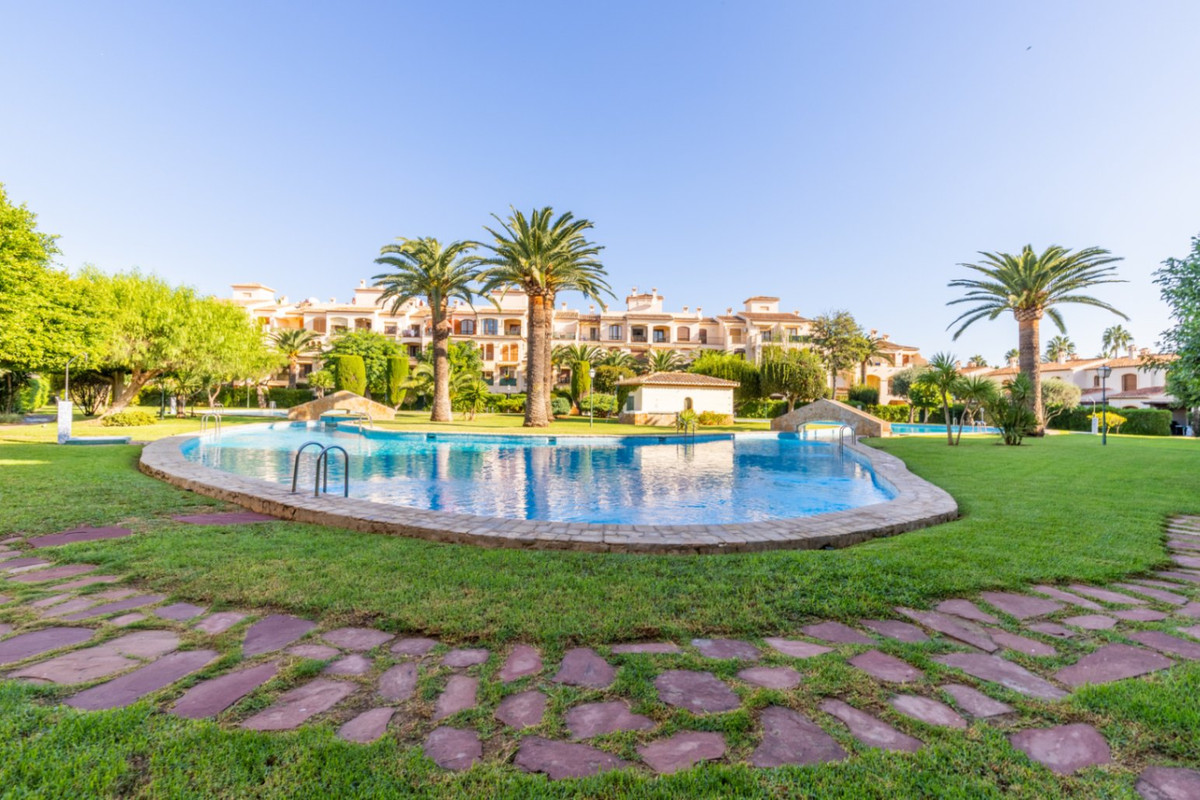 Se vende Adosada de 3 dormitorios en Costa Blanca, Alicante, España