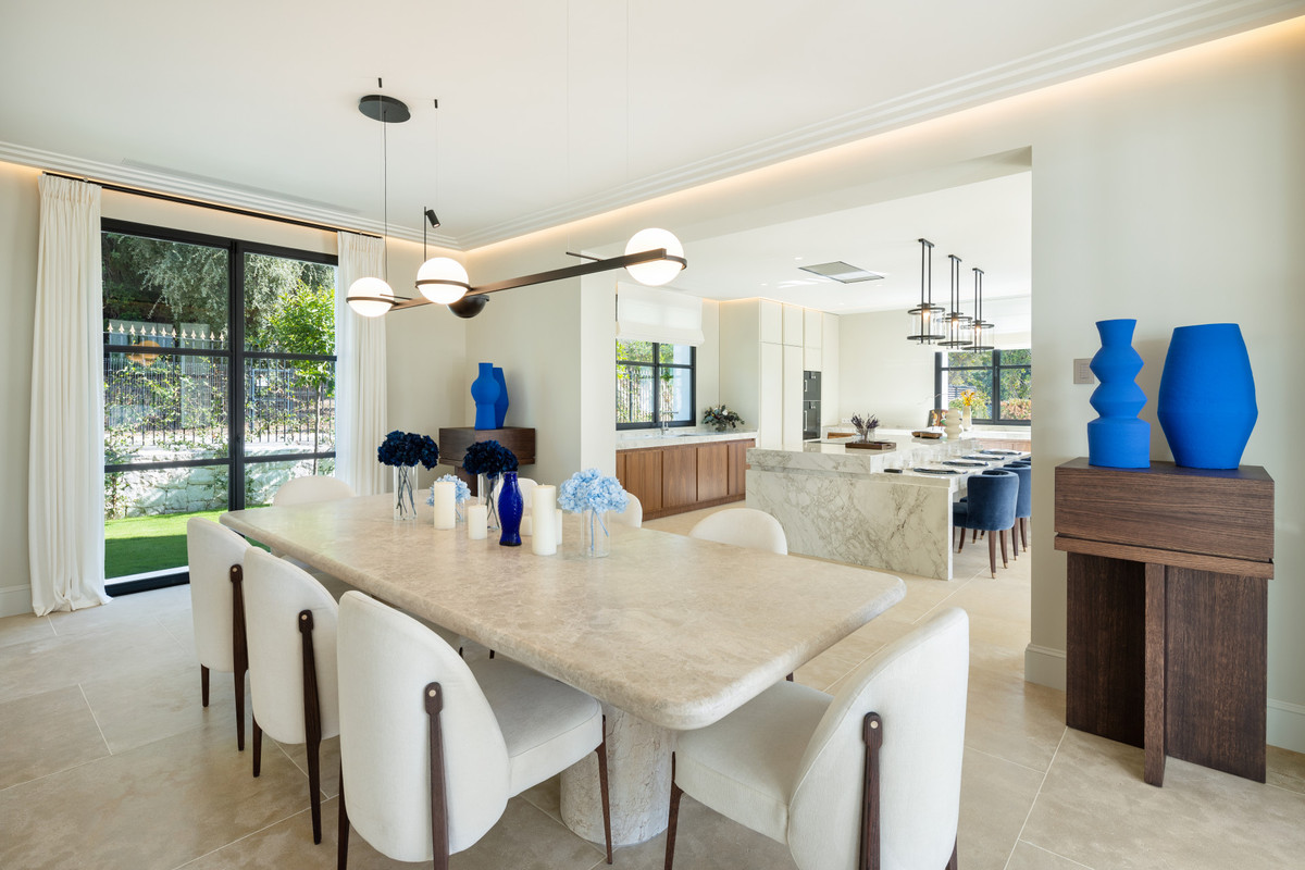 Se vende Villa - Chalet de 6 dormitorios en Costa Del Sol, Málaga, España