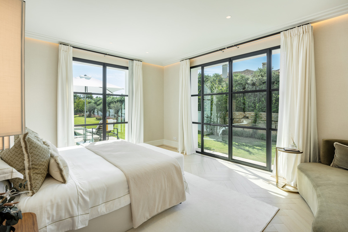 Se vende Villa - Chalet de 6 dormitorios en Costa Del Sol, Málaga, España