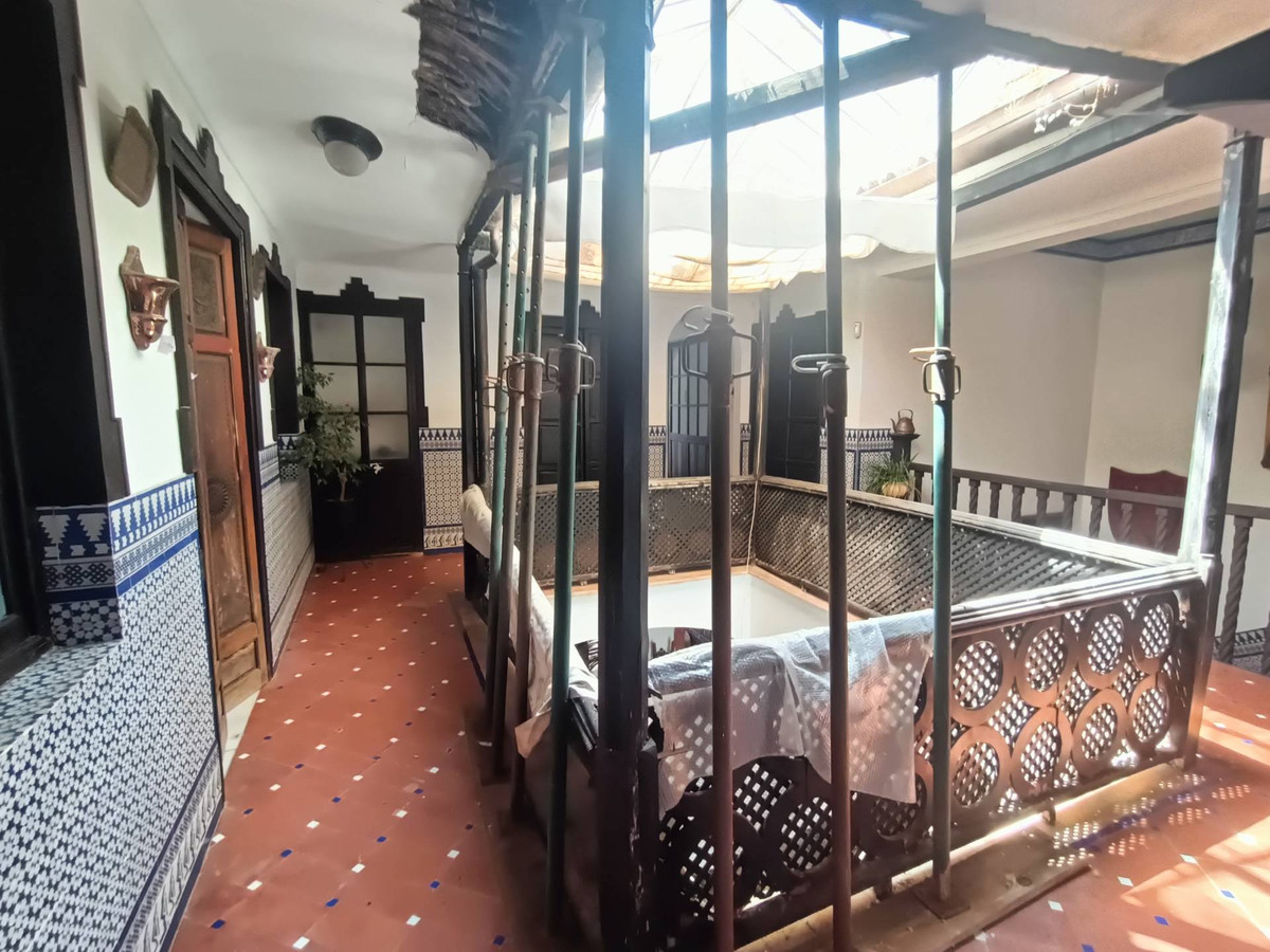 8 Bed Townhouse for sale in Ronda Costa Del Sol, Málaga, Spain