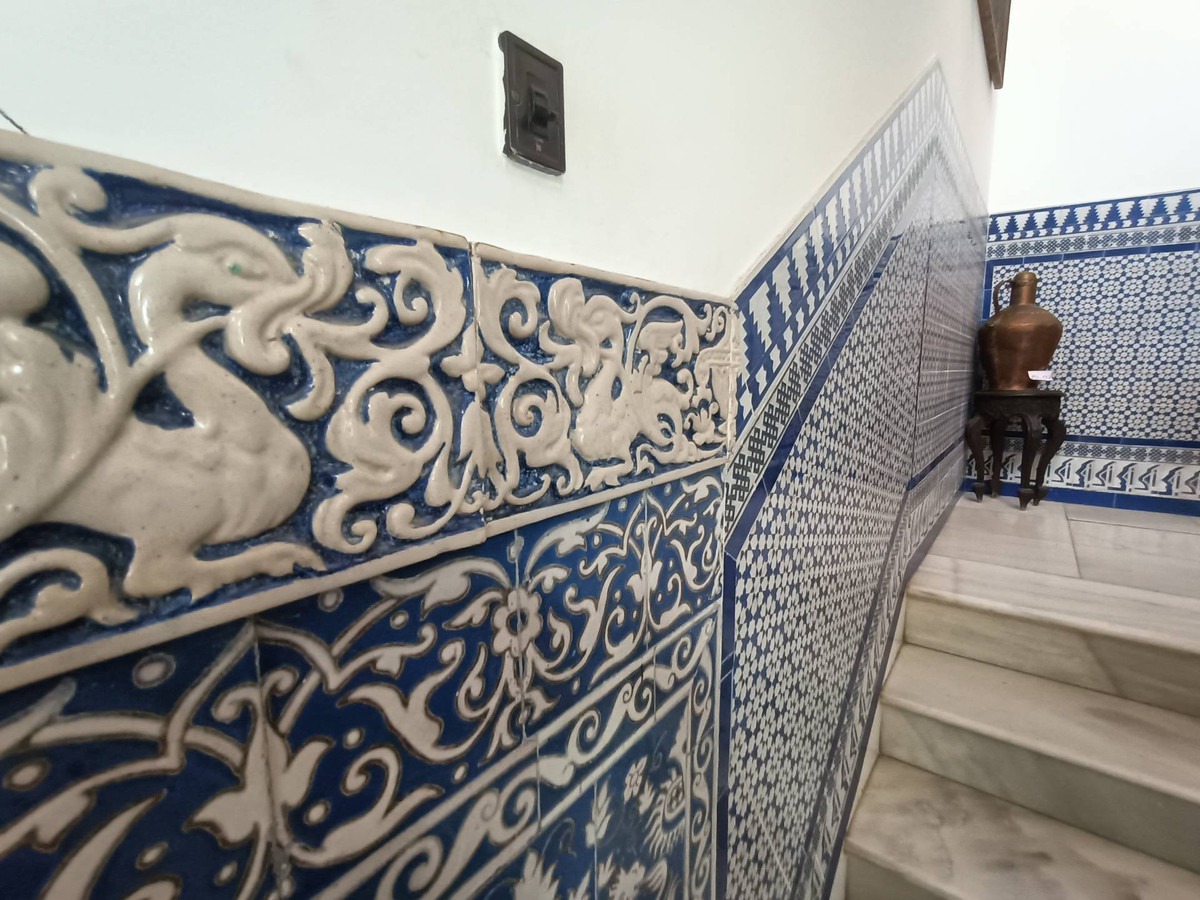8 Bed Townhouse for sale in Ronda Costa Del Sol, Málaga, Spain