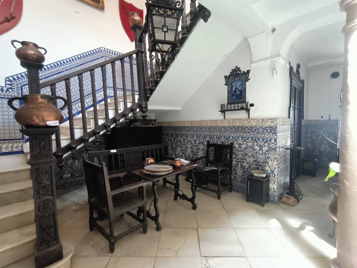 8 Bed Townhouse for sale in Ronda Costa Del Sol, Málaga, Spain