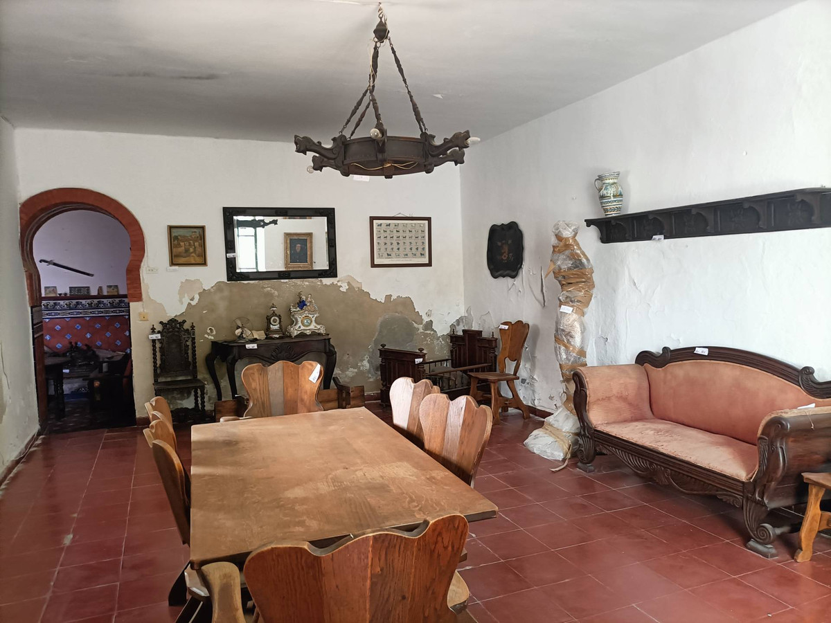 8 Bed Townhouse for sale in Ronda Costa Del Sol, Málaga, Spain