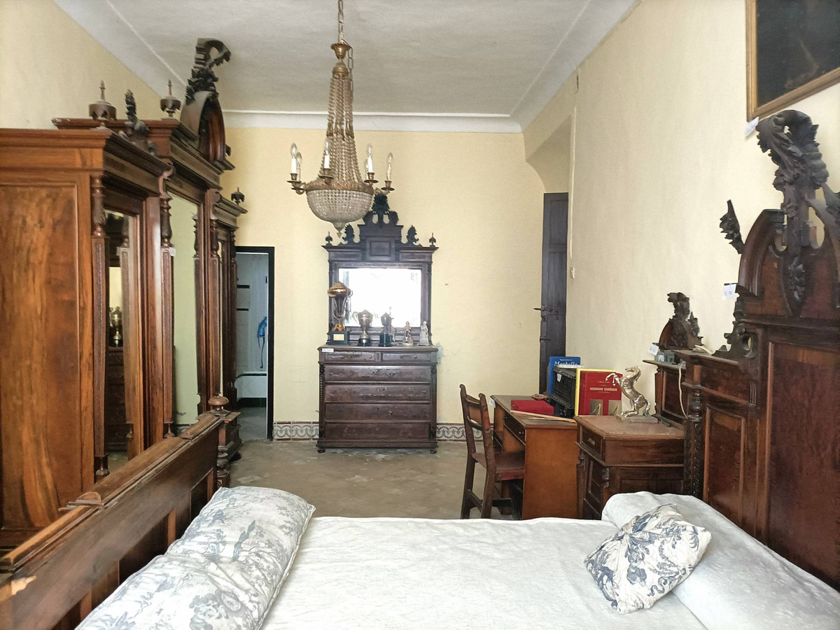 8 Bed Townhouse for sale in Ronda Costa Del Sol, Málaga, Spain
