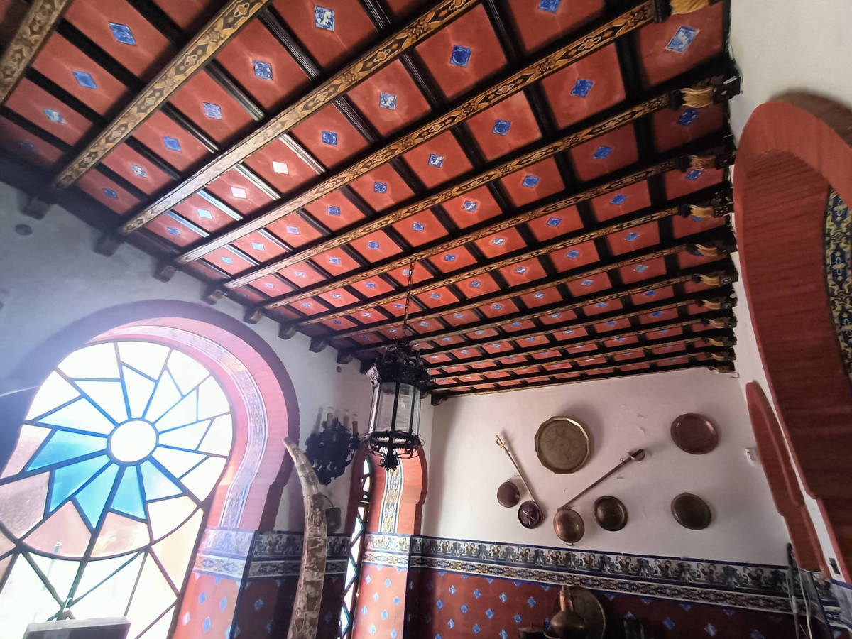 8 Bed Townhouse for sale in Ronda Costa Del Sol, Málaga, Spain