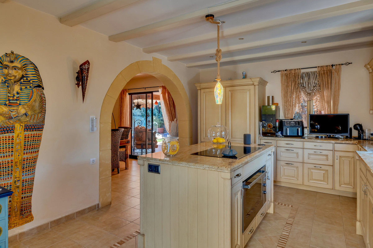 Se vende Villa - Chalet de 4 dormitorios en Costa Blanca, Alicante, España