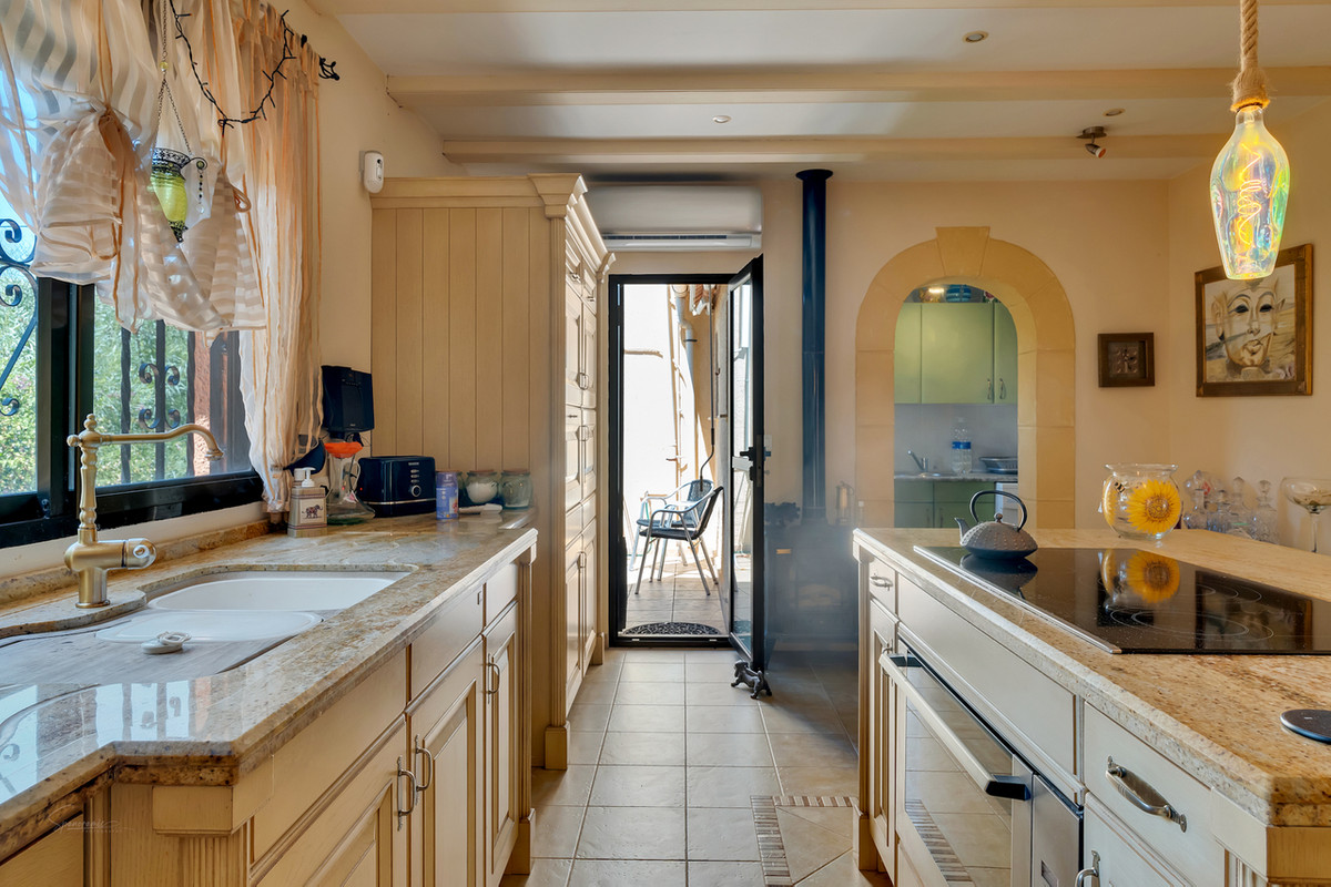 Se vende Villa - Chalet de 4 dormitorios en Costa Blanca, Alicante, España