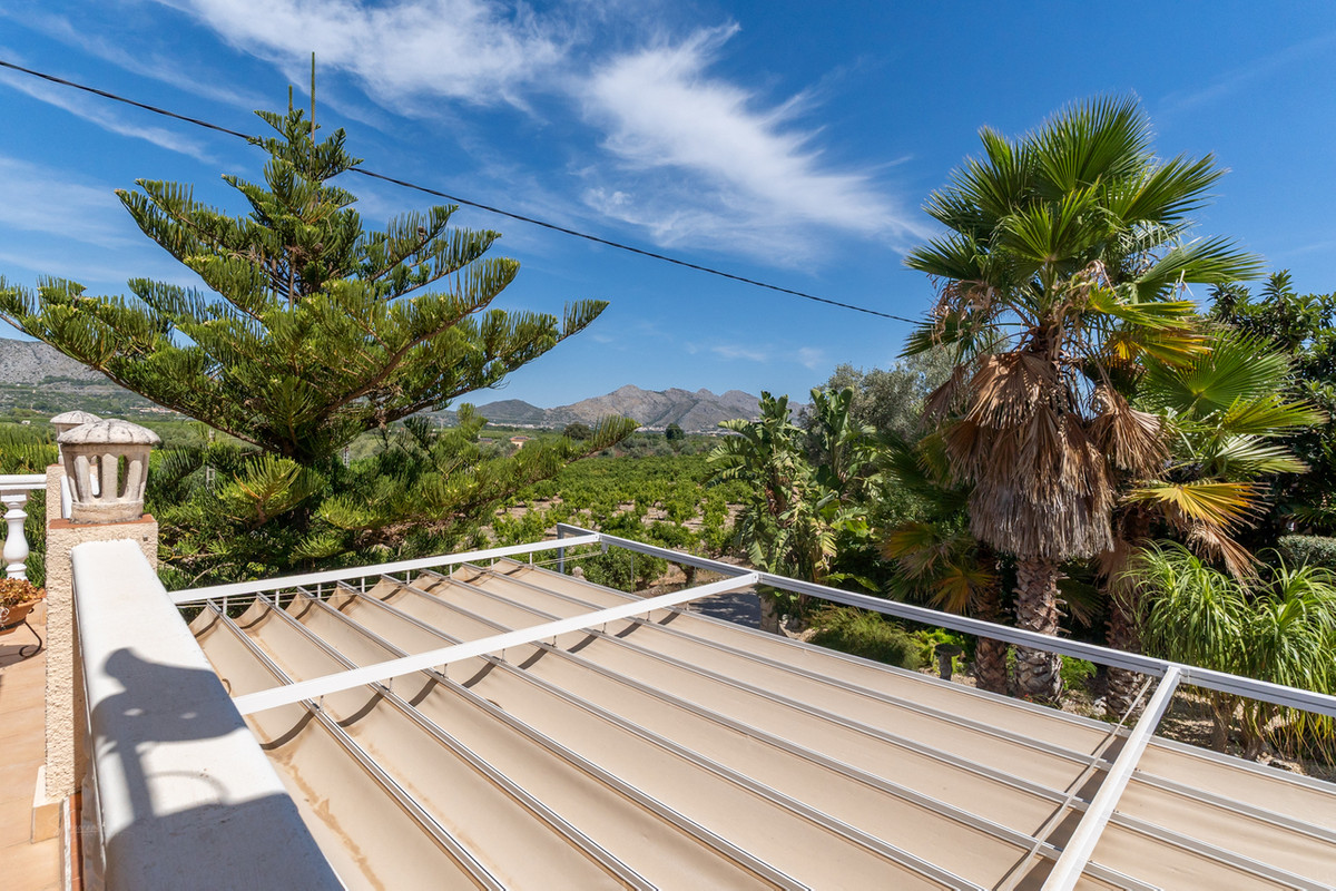 Se vende Villa - Chalet de 4 dormitorios en Costa Blanca, Alicante, España