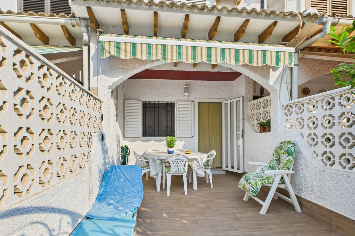 Se vende Adosada de 2 dormitorios en Costa Calida, Murcia, España