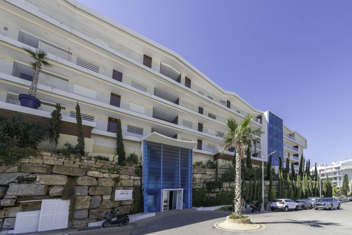 2 Bed Apartment for sale in Higueron Costa Del Sol, Málaga, Spain