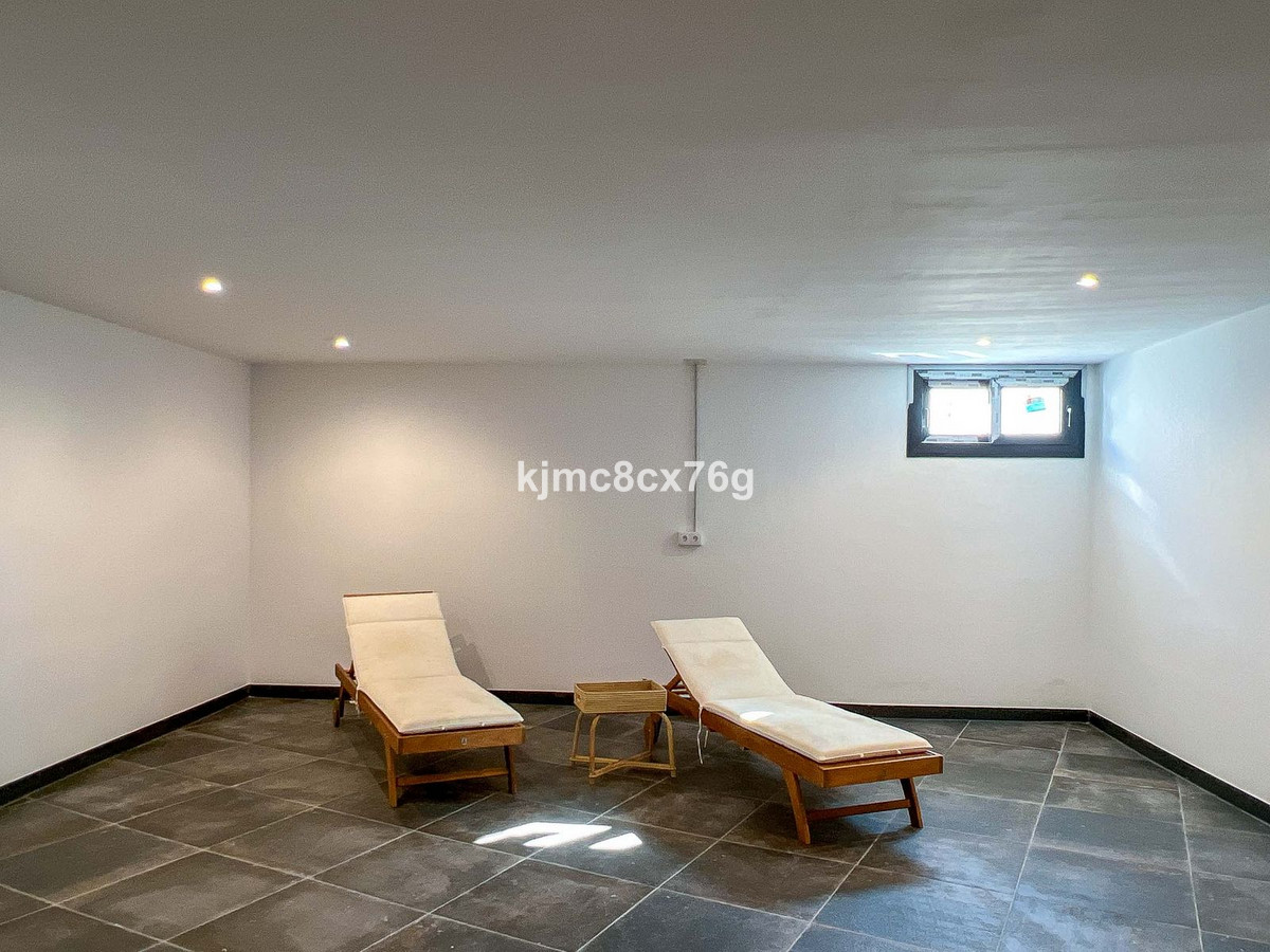 Se vende Villa - Chalet de 5 dormitorios en Costa Del Sol, Málaga, España