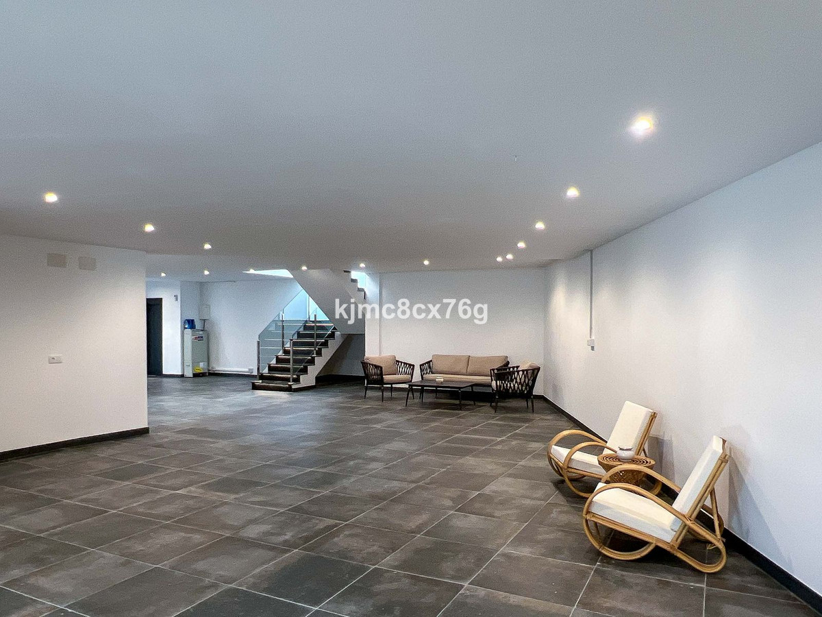 Se vende Villa - Chalet de 5 dormitorios en Costa Del Sol, Málaga, España