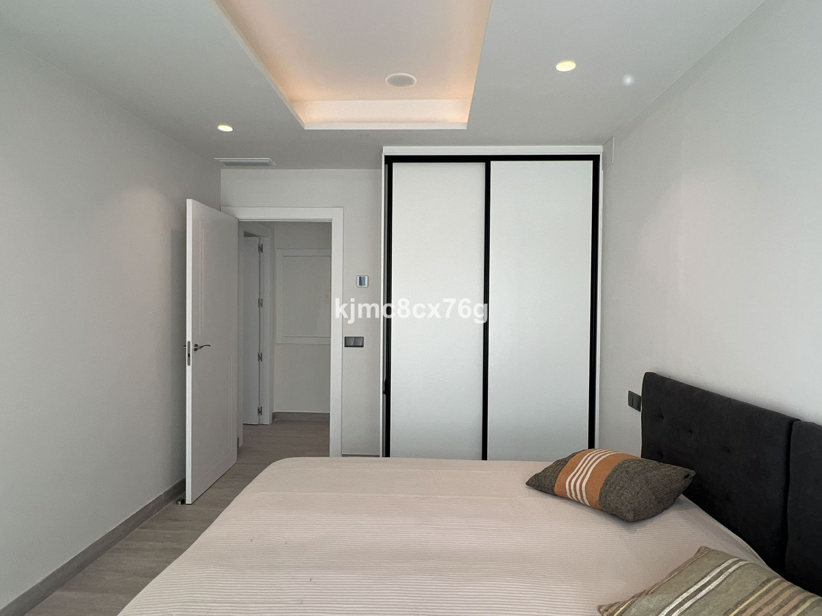 Se vende Villa - Chalet de 5 dormitorios en Costa Del Sol, Málaga, España