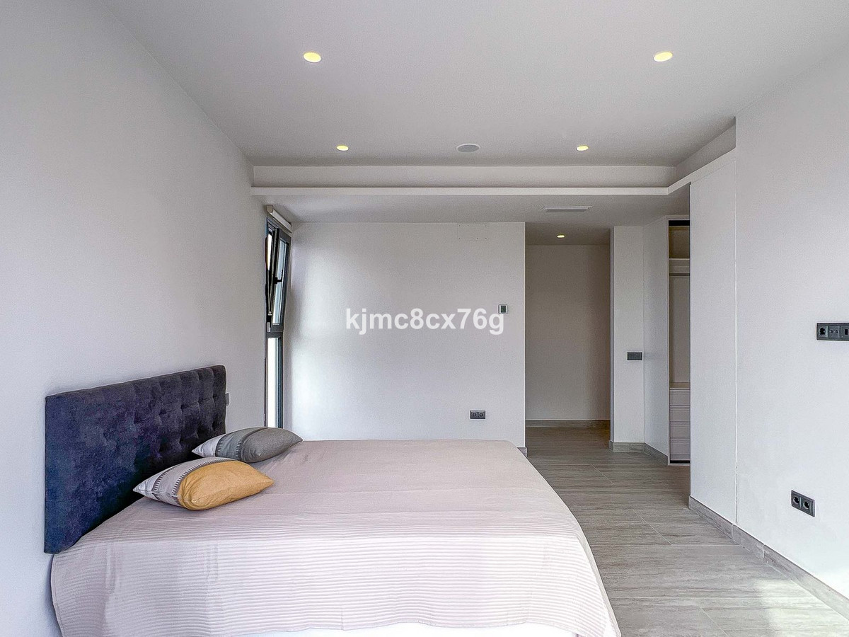 Se vende Villa - Chalet de 5 dormitorios en Costa Del Sol, Málaga, España