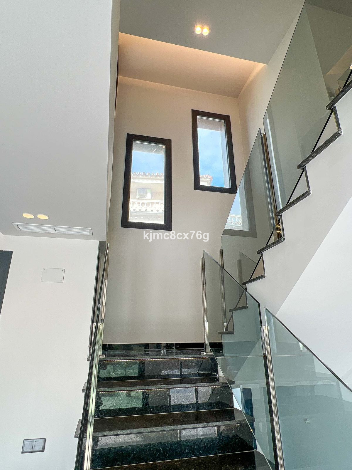 Se vende Villa - Chalet de 5 dormitorios en Costa Del Sol, Málaga, España