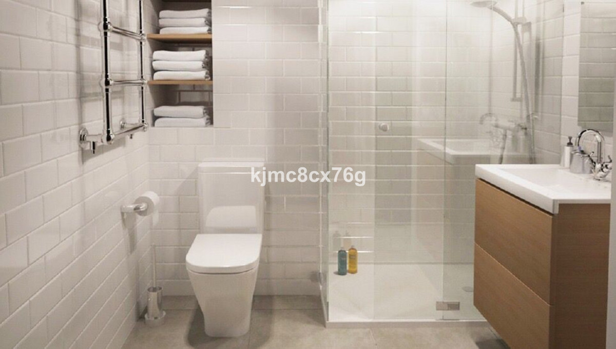 Se vende Villa - Chalet de 5 dormitorios en Costa Del Sol, Málaga, España