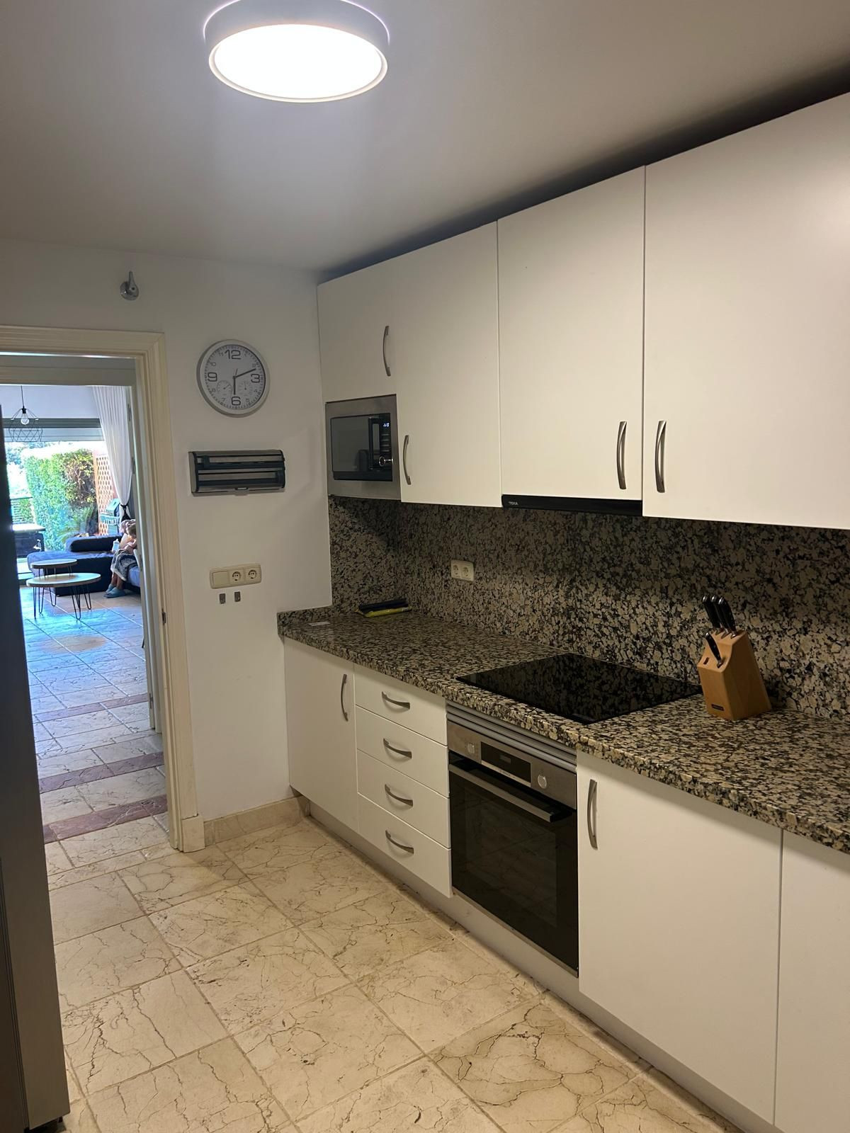 3 Bed Apartment for sale in Benahavís Costa Del Sol, Málaga, Spain