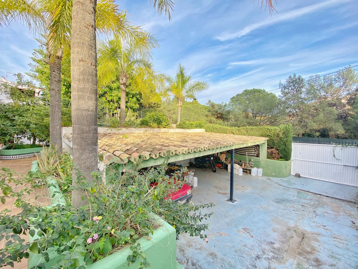5 Bed Townhouse for sale in Marbella Costa Del Sol, Málaga, Spain