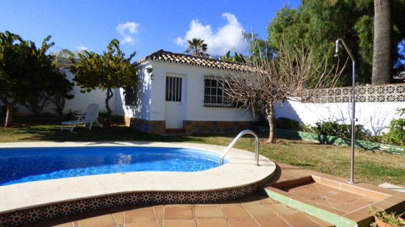 5 Bed Townhouse for sale in Marbella Costa Del Sol, Málaga, Spain