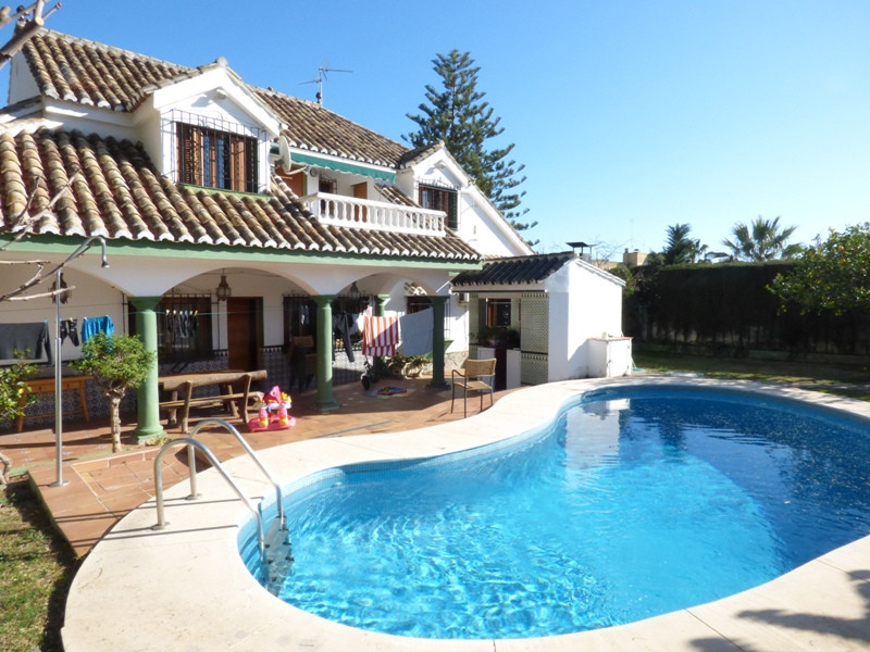 5 Bed Townhouse for sale in Marbella Costa Del Sol, Málaga, Spain