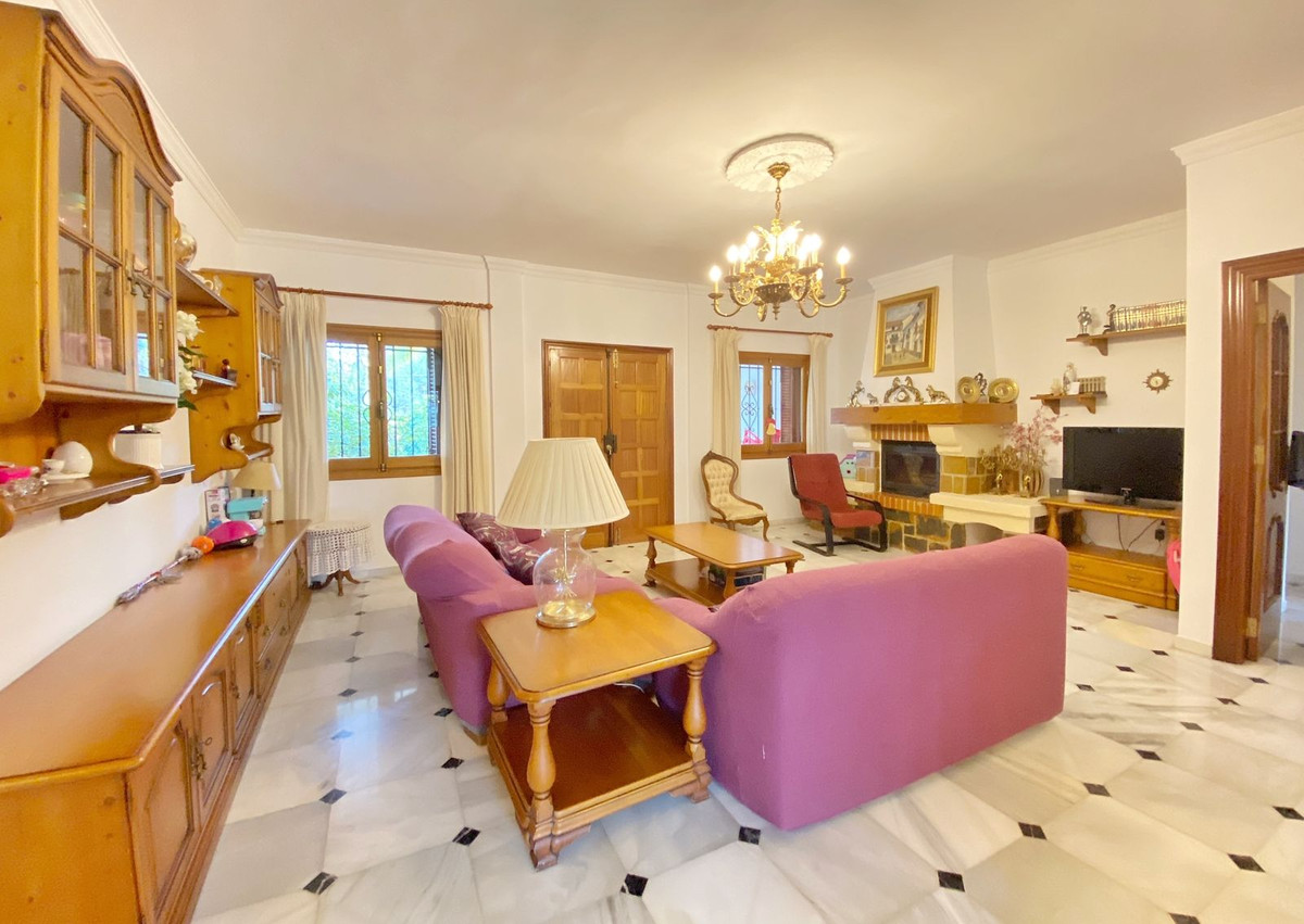 5 Bed Townhouse for sale in Marbella Costa Del Sol, Málaga, Spain