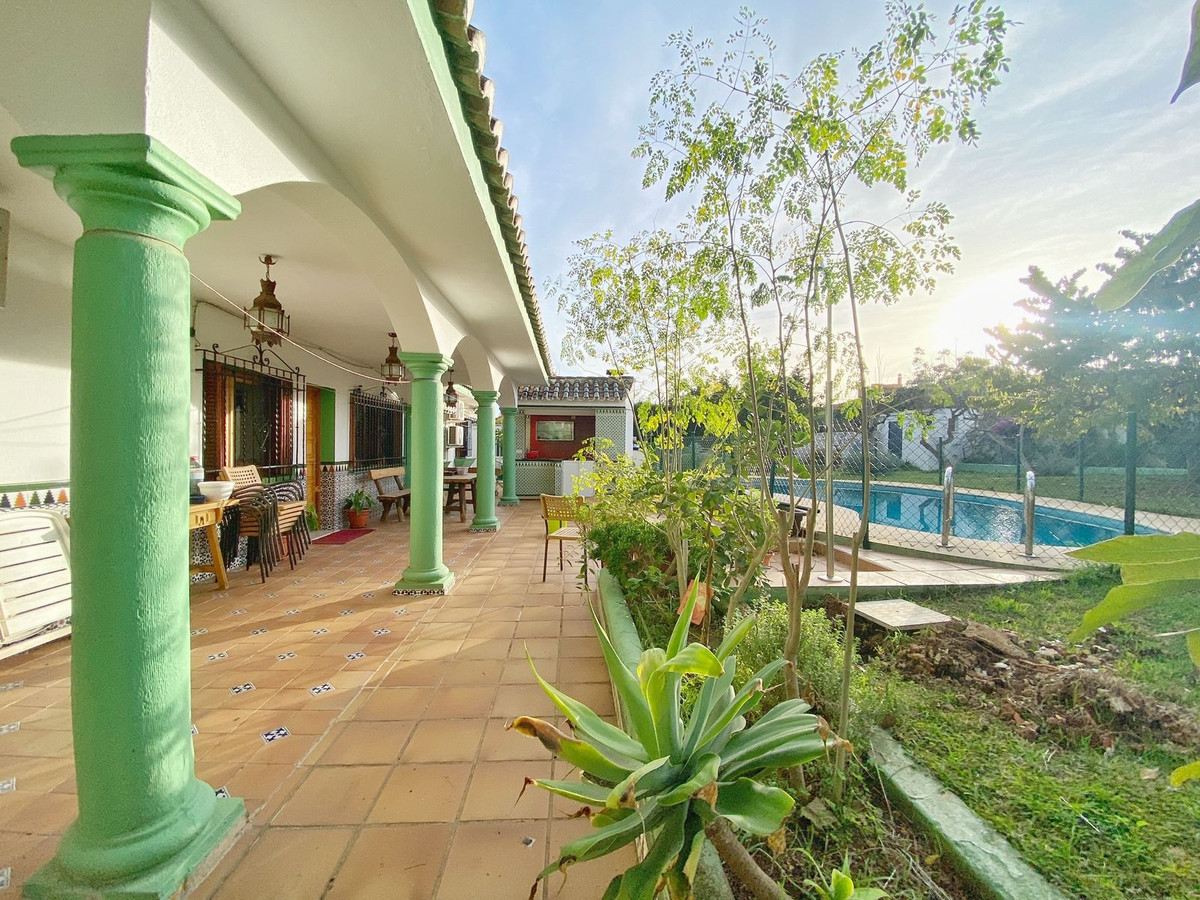 5 Bed Townhouse for sale in Marbella Costa Del Sol, Málaga, Spain