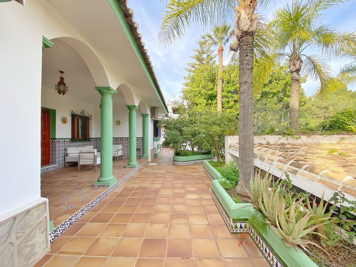 5 Bed Townhouse for sale in Marbella Costa Del Sol, Málaga, Spain