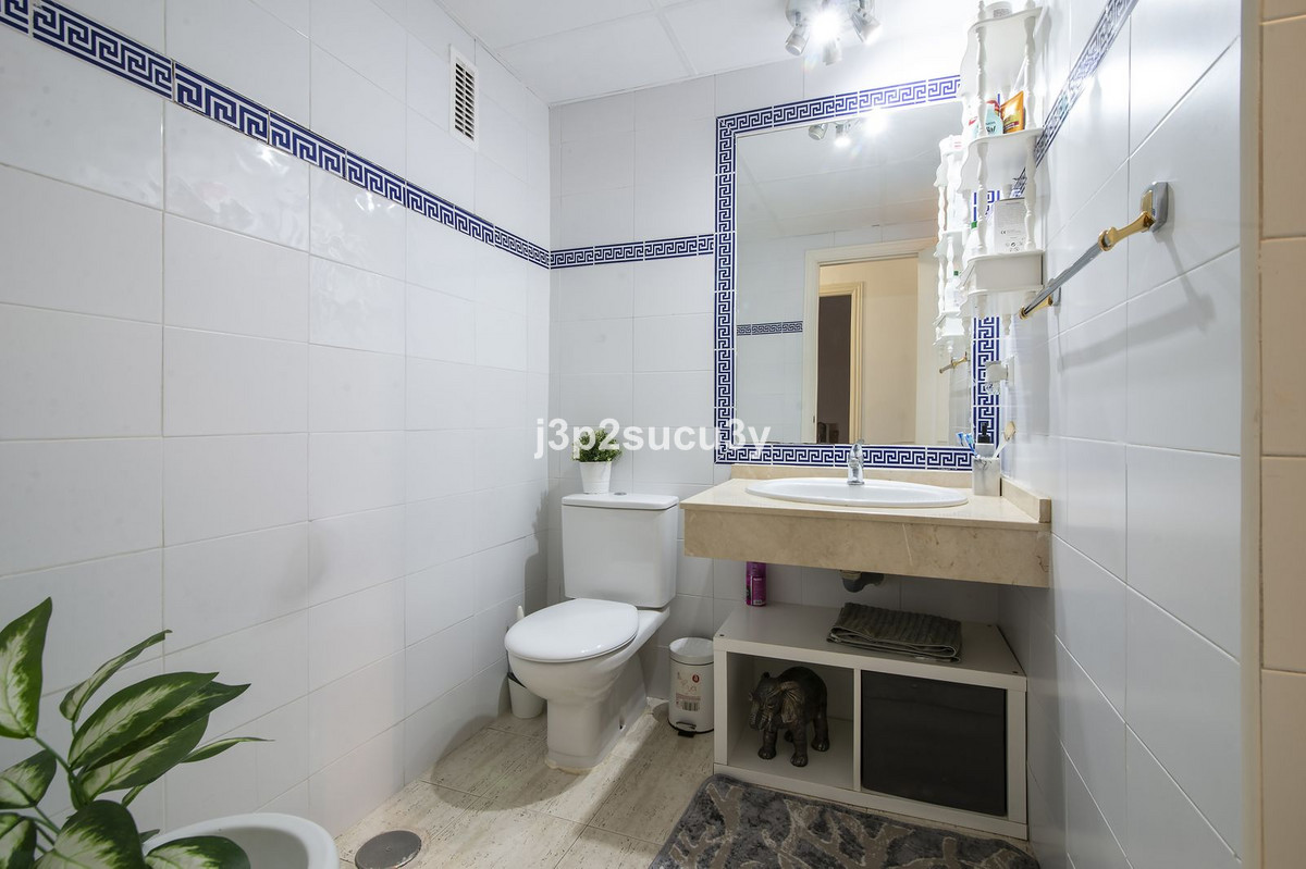 2 Bed Apartment for sale in Marbella Costa Del Sol, Málaga, Spain