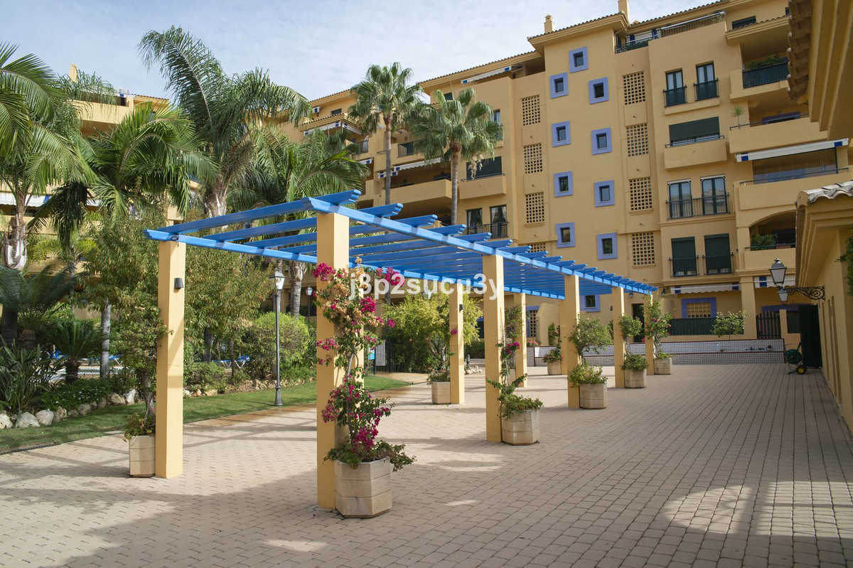 2 Bed Apartment for sale in Marbella Costa Del Sol, Málaga, Spain