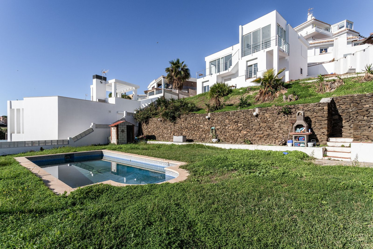 3 Bed Townhouse for sale in El Faro Costa Del Sol, Málaga, Spain